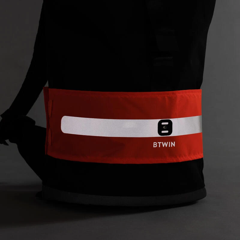 BTWIN BANDEAU DE VISIBILITE DE SAC JOUR NUIT ORANGE FLUO 4 BTWIN BANDEAU DE VISIBILITE DE SAC JOUR NUIT ORANGE FLUO – Image 2