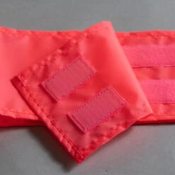 BTWIN BANDEAU DE VISIBILITE DE SAC JOUR NUIT ROSE FLUO -Vélotaf Magasin bandeau de visibilite de sac jour nuit rose fluo 3