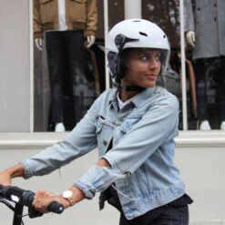 Casque LED H.30 Vision Cool Grey Avec Visière Pour Vélo, Trottinette 11 Casque LED H.30 Vision Cool Grey Avec Visière Pour Vélo, Trottinette -Vélotaf Magasin casque led h30 vision cool grey avec visiere pour velo trottinette 2