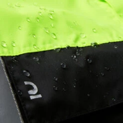 BTWIN PONCHO PLUIE VISIBILITE JOUR NUIT 560 NOIR JAUNE FLUO 19 BTWIN PONCHO PLUIE VISIBILITE JOUR NUIT 560 NOIR JAUNE FLUO -Vélotaf Magasin poncho pluie visibilite jour nuit 560 noir jaune fluo 7