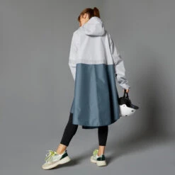 BTWIN PONCHO PLUIE VISIBILITE NUIT VELO VILLE 540 BLEU GRIS 14 BTWIN PONCHO PLUIE VISIBILITE NUIT VELO VILLE 540 BLEU GRIS -Vélotaf Magasin poncho pluie visibilite nuit velo ville 540 bleu gris 2