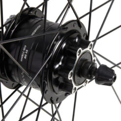 ROUE VILLE 28 Avant Dynamo Disc Six Trous Ou Freins Patins 6 ROUE VILLE 28 Avant Dynamo Disc Six Trous Ou Freins Patins -Vélotaf Magasin roue ville 28 avant dynamo disc six trous ou freins patins 1