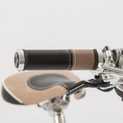 Selle Et Poignées En Cuir Pleine Fleur 'Polo Atmosphère' -Vélotaf Magasin selle et poignees en cuir pleine fleur polo atmosphere 3