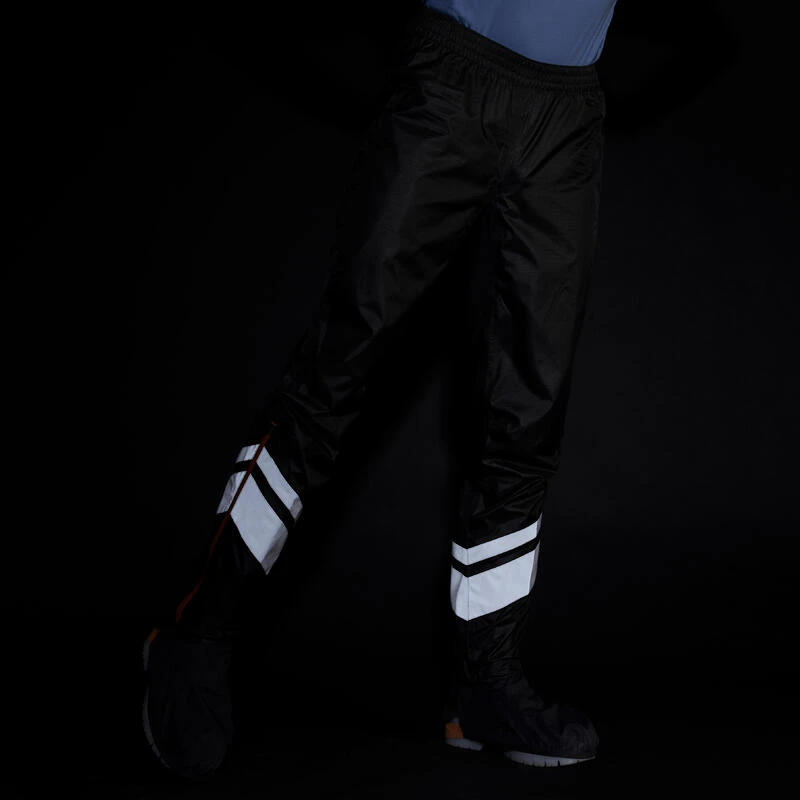 BTWIN SURPANTALON PLUIE VELO VILLE AVEC COUVRE-CHAUSSURES INTEGREES 540 FEMME NOIR 10 BTWIN SURPANTALON PLUIE VELO VILLE AVEC COUVRE-CHAUSSURES INTEGREES 540 FEMME NOIR – Image 8