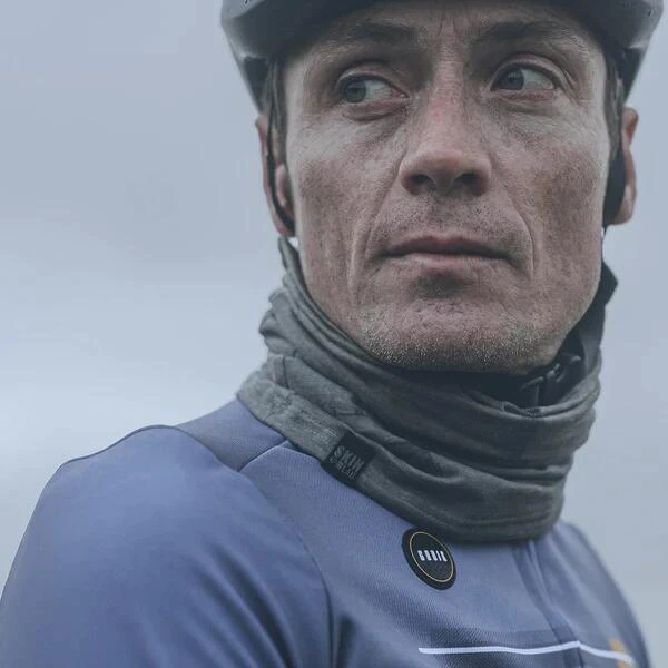 GOBIK Tour De Cou Bandana Merino Moonbah Army 6 GOBIK Tour De Cou Bandana Merino Moonbah Army – Image 4